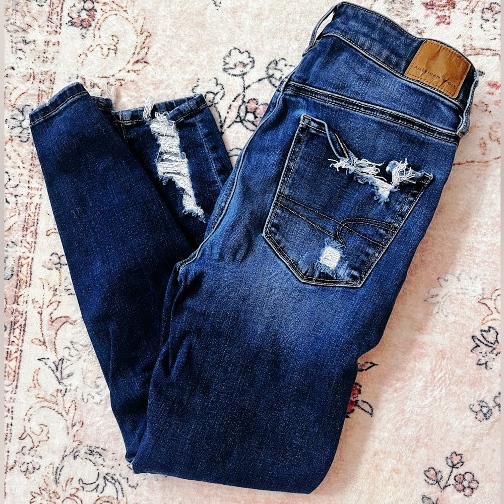 American Eagle Distressed High-Rise Jeggings 🩵 - Picture 2 of 4